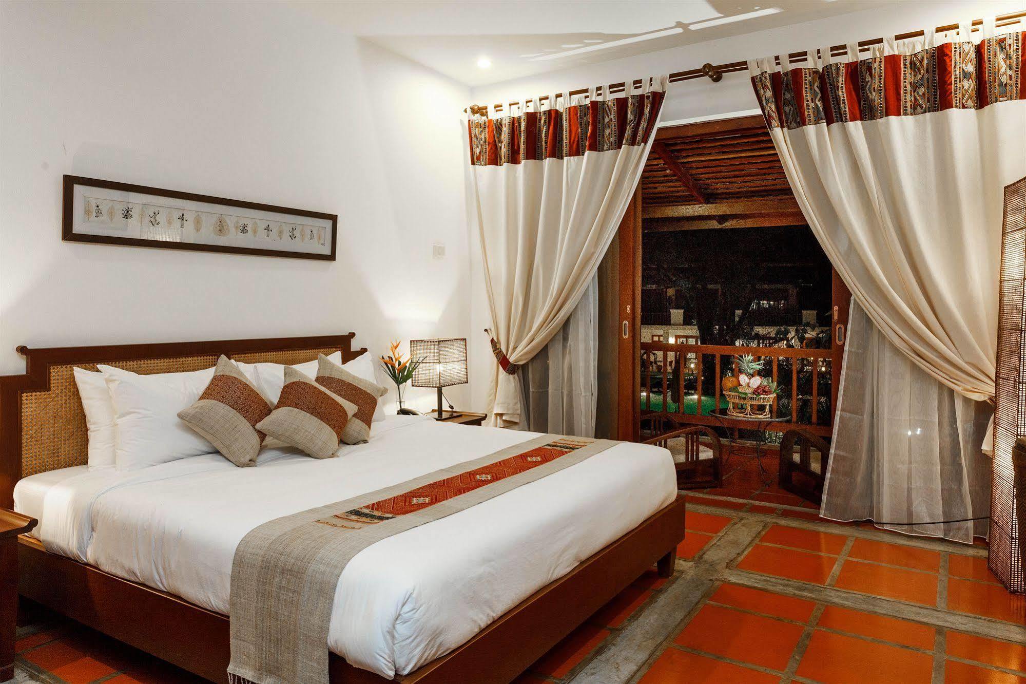 Riverside Boutique Resort, Ванг-Виенг Экстерьер фото